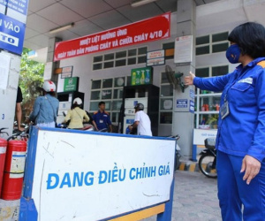 Giá xăng dầu thiết lập kỷ lục mới: Đề xuất tiếp tục giảm thuế có khả thi?