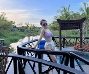 Lâu lắm mới thấy hot girl Trâm Anh tung ảnh bikini, body được khen 'nức nở'