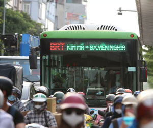 Hà Nội nên bỏ làn đường dành riêng cho xe buýt nhanh BRT