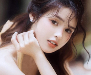 Ngắm nhan sắc 'vạn người mê' của Hoa khôi Ảnh Hồng Ngọc