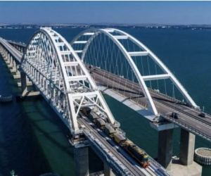 Tướng Ukraine dọa phá hủy cây cầu dài nhất châu Âu