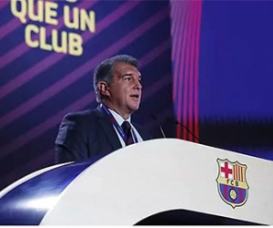 Barcelona quyết định 'bán mình' để giải quyết khủng hoảng tài chính