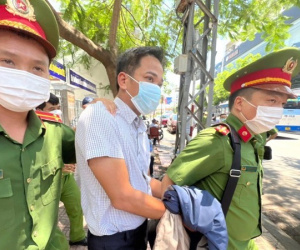 Khởi tố giám đốc CDC Khánh Hòa vì liên quan vụ Việt Á