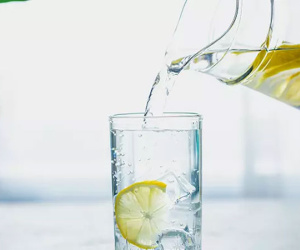 Loại nước được chuyên gia khuyên uống ngay khi mới ngủ dậy