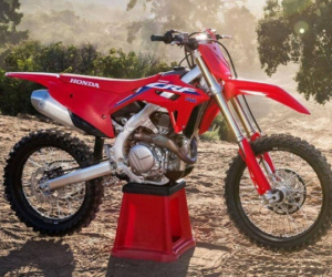 Honda ra mắt phiên bản đặc biệt của mẫu mô tô 'cào cào'