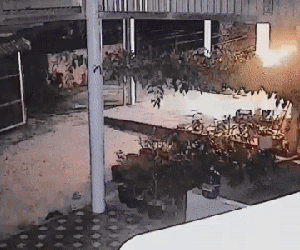 Truy tìm 2 thanh niên nghi ném 'bom xăng' vào nhà dân