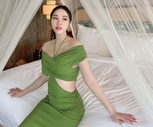 Mẹ bỉm Bảo Thy tiếp tục khoe visual 'không đối thủ', lộ vòng 2 'con kiến' gợi cảm