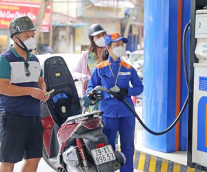 Giá xăng tăng lần thứ 7 liên tiếp, đắt đỏ nhất lịch sử