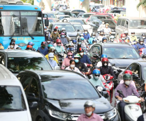 Hà Nội hai ngày liên tiếp nóng nhất cả nước, cảnh báo đột quỵ do sốc nhiệt