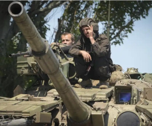 Ukraine tấn công đảo Rắn, mất nhiều làng ở phía đông vào tay Nga
