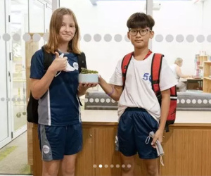 Quý tử 11 tuổi của Lệ Quyên tỏ tình 'như người lớn' với bạn gái Tây