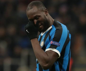 Đào thoát khỏi Chelsea, Lukaku lại gặp rắc rối với CĐV Inter
