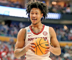 Cầu thủ gốc Việt đầu tiên được thi đấu ở NBA