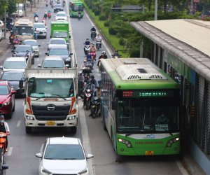Hà Nội đề xuất cho một số phương tiện được đi vào làn BRT