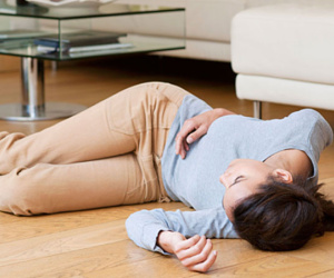 Thời tiết nắng nóng, tắm đêm, tắm lạnh đột ngột có gây ra đột quỵ?