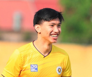 Hà Nội FC điền tên Văn Hậu vào danh sách chuẩn bị đấu Nam Định