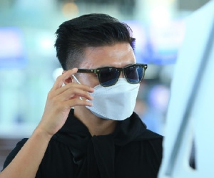 Nóng: Quang Hải bịn rịn chia tay gia đình sang Pháp, chuẩn bị gia nhập Pau FC