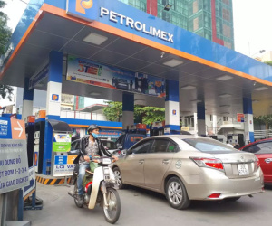 Giảm thuế tiêu thụ đặc biệt, VAT với xăng dầu: Còn đợi Quốc hội họp