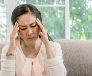 Đạp đổ bao năm tình nghĩa, chồng đòi ly hôn để tận hưởng tự do