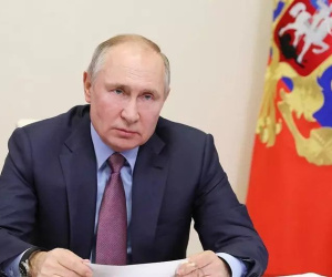 Ông Putin cảnh báo phương Tây về hậu quả trừng phạt, Ukraine áp quy định visa với dân Nga