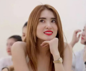 Ngỡ ngàng nhan sắc em gái Công Vinh khi vất vả làm mẹ đơn thân