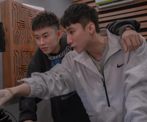 Sơn Tùng thông báo comeback sau khi bị 'tiêu hủy' MV cũ, Kay Trần liền thể hiện thái độ?