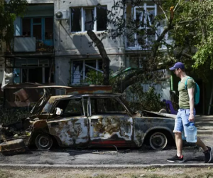 Ukraine tố Nga pháo kích Sloviansk, vũ khí viện trợ Kiev xuất hiện ở chợ đen