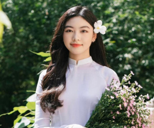 Hóa thân thành nàng thơ trong áo dài trắng tinh khôi, con gái Quyền Linh được khán giả ủng hộ thi Hoa hậu