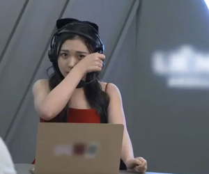 Bất ngờ danh tính nữ MC VTV bật khóc khi dẫn sóng trực tiếp
