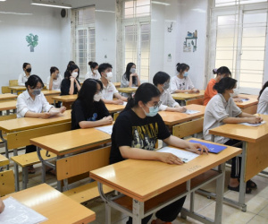 Hà Nội có gần 500 thí sinh vắng mặt, 9 em vi phạm quy chế trong buổi thi Ngữ văn