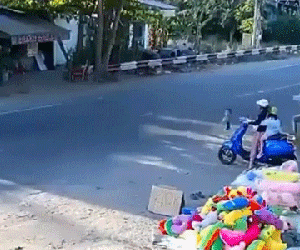 Đứa trẻ nhanh 'bất thường' và mười giây đứng tim của những người bên cạnh