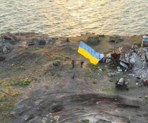 Ukraine bác tin lính tử trận trên Đảo Rắn, Đức từ chối gửi xe bọc thép cho Kiev