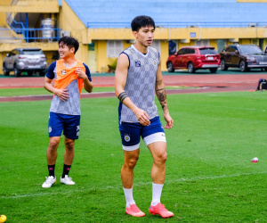 Văn Hậu báo tin không vui tới HLV Park Hang Seo