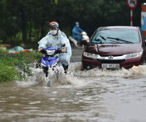 Đường Hà Nội thành sông và công trình chống ngập 10 năm không về đích