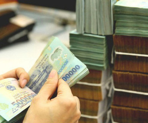 Ngân hàng báo lãi chục nghìn tỷ, doanh nghiệp kêu than khó khăn
