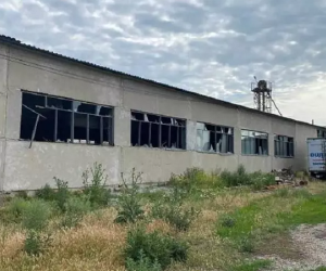 Nông dân Ukraine khóc ròng vì chiến sự, Nga tuyên bố phá hủy kho đạn của Kiev