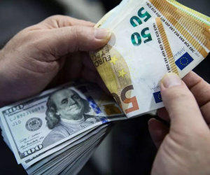 Tình huống chưa từng có, EURO rẻ đi, 'đổi ngang' USD