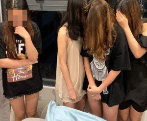 Nhóm thanh niên cùng nhiều thiếu nữ 14-15 tuổi 'thác loạn' thâu đêm trong homestay