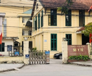 Cảnh cáo Phó giám đốc Sở Y tế Lạng Sơn