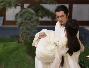 Bóc phốt cảnh quay lãng mạn trong phim Trung Quốc toàn đồ 'pha ke'