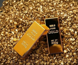 Giá vàng trong nước giảm nhẹ, vẫn đắt hơn thế giới hàng chục triệu đồng/lượng