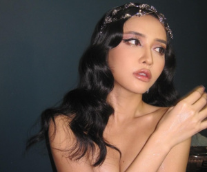 Khoe loạt ảnh đi diễn lung linh nhưng netizen lại réo tên 'Tung Hoang', Bích Phương có động thái lạ?
