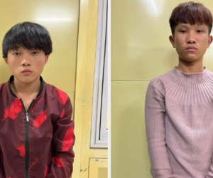 Bắt 2 côn đồ chém liên tiếp vào người thiếu úy công an