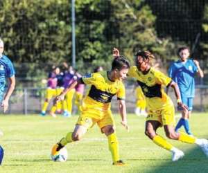 Quang Hải và 160 phút ở Pau FC