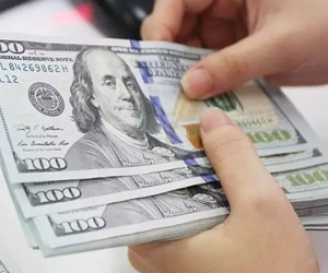 USD chợ đen tiến sát 24.700 đồng