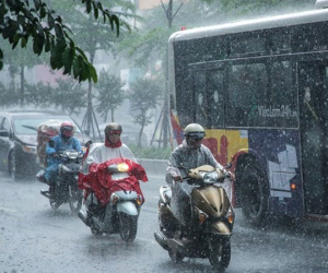 Mưa dông khắp các khu vực trong cả nước kéo dài đến ngày 22/7