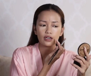 Video makeup của Hoa hậu Ngọc Châu lên hẳn trang chủ Miss Universe