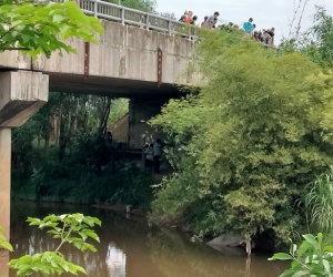 Phát hiện thi thể nữ bị cháy đen dưới gầm cầu
