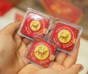 Giá vàng lao dốc, người 'đu đỉnh' lỗ gần 10 triệu đồng/lượng, kẻ vỡ mộng mua ô tô