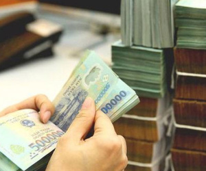 Tiền được bơm ròng trở lại, lãi suất liên ngân hàng vẫn tăng vọt